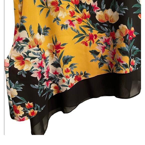 Zac & Rachel Navy and Yellow Floral Sleeveless Blouse Size Small - Picture 2 of 4